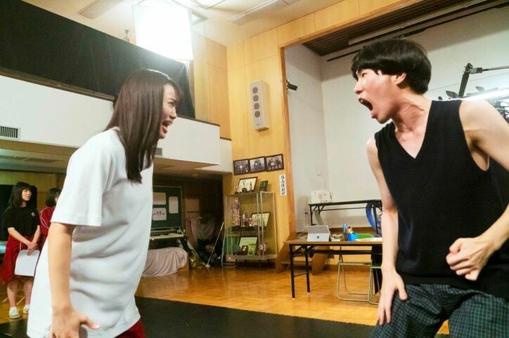 吉野北人、神尾楓珠らタイプの違うスーパーイケメンが勢揃い！映画『私がモテてどうすんだ』場面写真一挙解禁