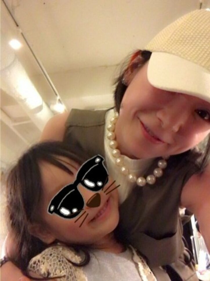 加護亜依、5歳の娘と「どんどん似てる」　2ショット公開に納得の声