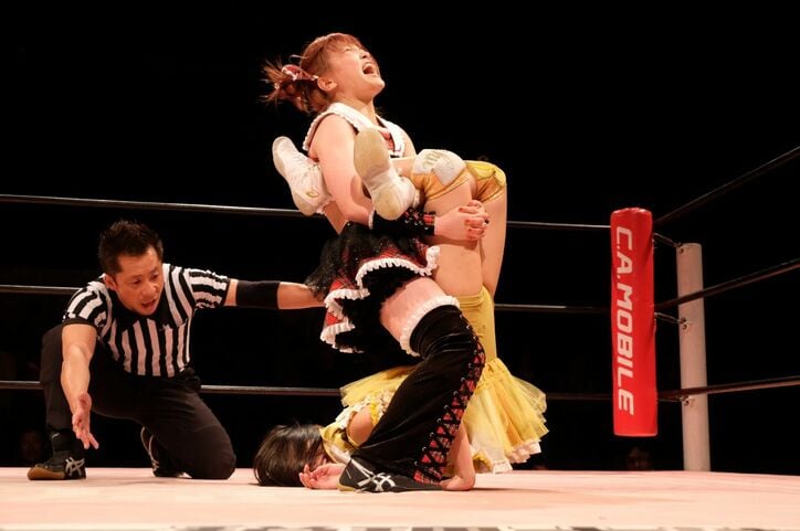 “おっとり”レスラー・らく、試合前から“異例”の涙……そのワケに取材陣は驚き隠せず