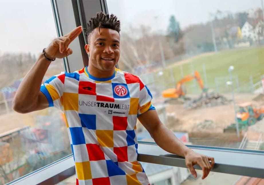 Jリーグにも！クロアチア代表と同じ「チェック柄のユニフォーム」7選