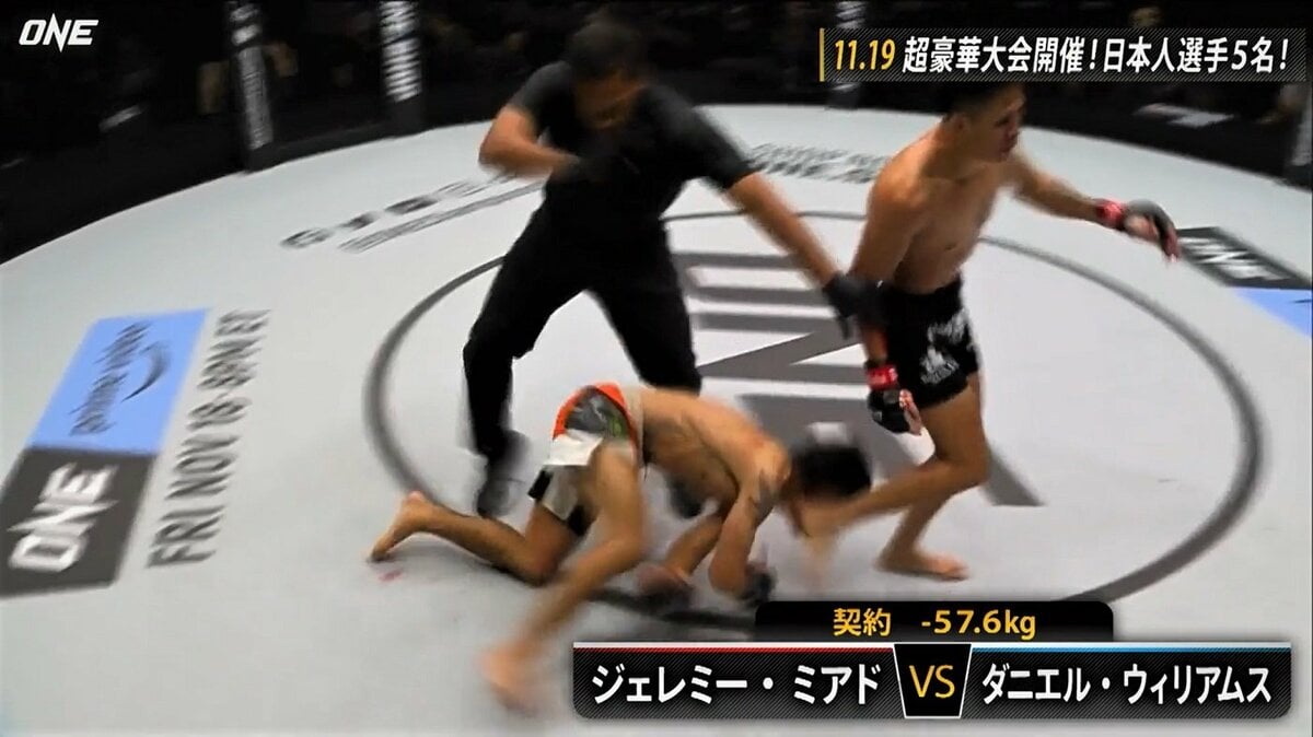 僕ならタオルを握る」止めないレフェリーと打たれ強い選手、“壮絶”KO劇 