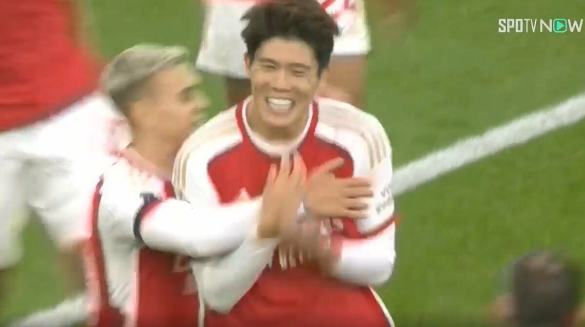 僕らのヒーロー・スーパートム！」冨安健洋がアーセナルの月間最優秀