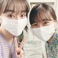「マスクしてようが結局可愛い」有村架純＆伊原六花の舞台『友達』オフショットに反響続々