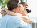 スタイル抜群のnutsギャルモデル「全部好き」ボディビルダーとカップル成立で熱烈キス!
