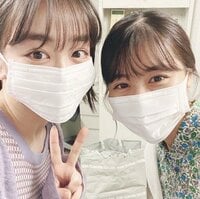 「マスクしてようが結局可愛い」有村架純＆伊原六花の舞台『友達』オフショットに反響続々