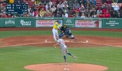 ファンがブチギレ！だから出せって言っただろ？　レッドソックス・吉田正尚、大爆音をさせた“グリーンモンスター直撃打”がヤバすぎる 「すごい音だな…」「ベルト上がってきた」