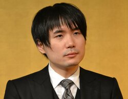 将棋・第75期名人戦七番勝負　佐藤天彦名人が勝利　1勝1敗のタイに