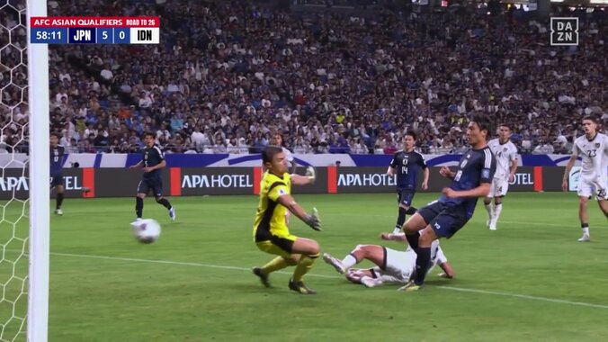 「代表当確」「影のキーマン」最終戦で1G2A、忍者・町野修斗に熱視線「完全にハマってたよね」久保建英のループパス→神出鬼没な裏抜けから左足シュート炸裂の瞬間 3枚目