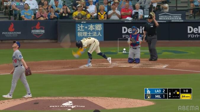 【写真・画像】ドジャース戦で“異様な光景” 怒り狂う打者に球場騒然…激しくバットを叩きつける→ベンチで大破壊の瞬間