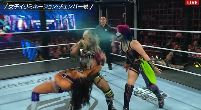 そこでやるか！ 日本人女子レスラーが“禁じ手” 米マットでブーイング浴びる 4枚目