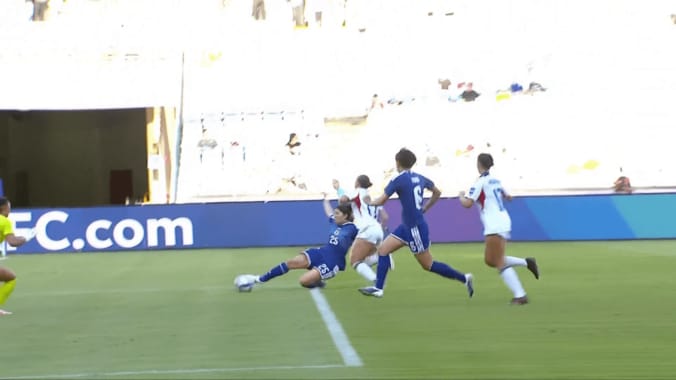 「一番難しいのを…」なでしこFWの“迫力スライディング弾”にOG岩渕真奈も驚愕！千葉玲海菜は「狙い通り」とニヤリ【女子アジアカップ】 3枚目