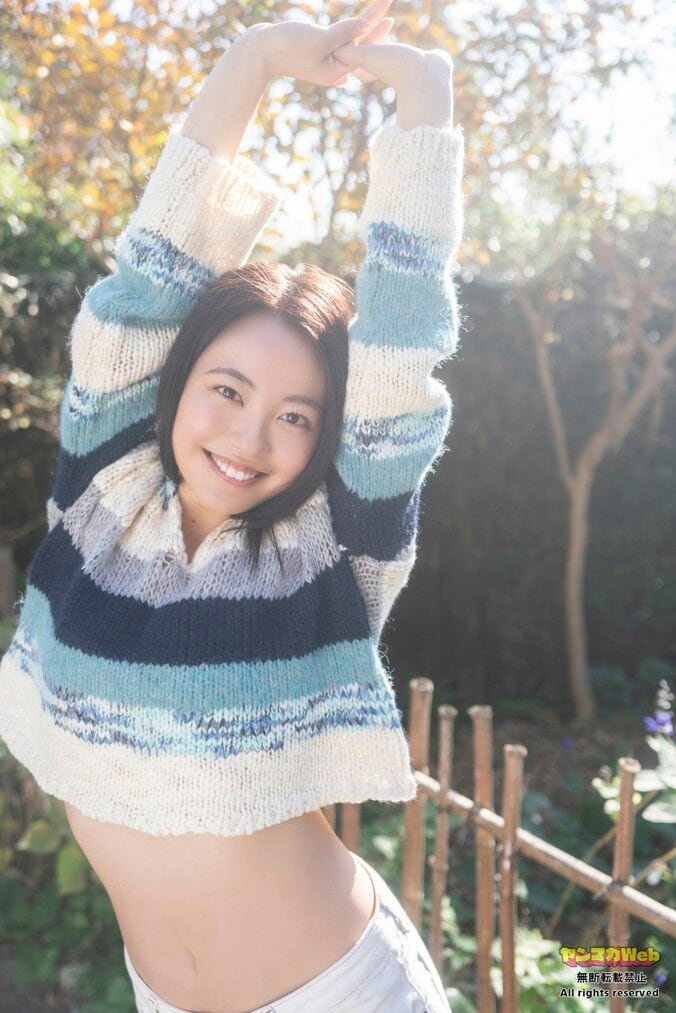 “サーファー女子”岡本一花、健康的な初グラビアから未公開カット ヤンマガWeb「ヤンマガアザーっす！」 2枚目