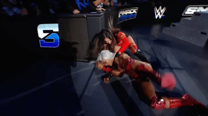 先制攻撃をくらわすチェルシー