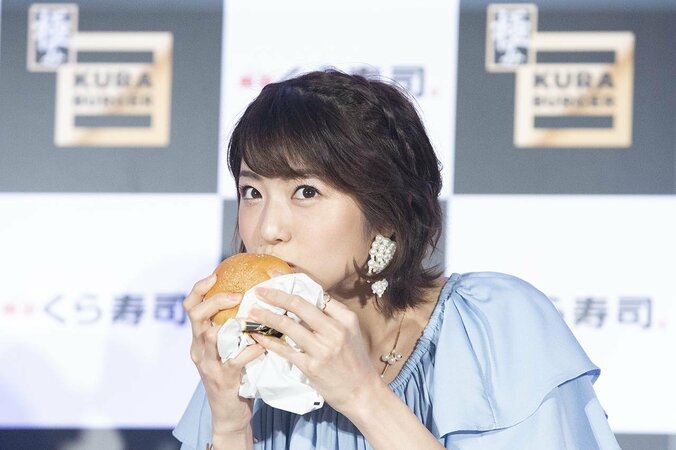 千鳥ノブ、高齢の父にシニアカーをプレゼント　「犬の餌を与える移動に使う」と嘆く 8枚目