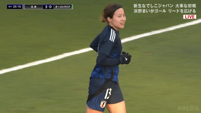 「このフィジカル差でよく勝てるな…」なでしこジャパン北川ひかる、“強靭すぎる守備”で１対１完勝！「うまい」「きっちり体いれた」オーストラリアMFは唖然 2枚目