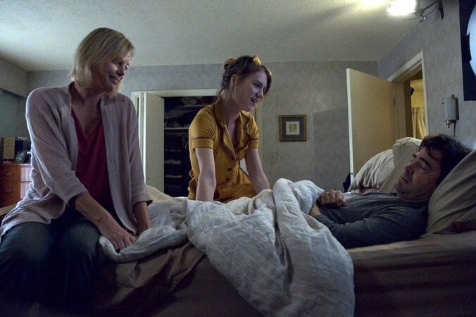 ベビーシッターが夫の眠る寝室に… 映画『タリーと私の秘密の時間』場面写真解禁 1枚目