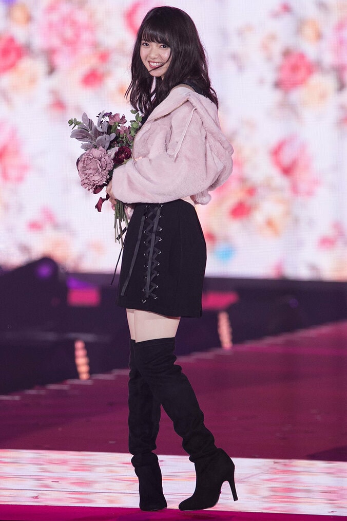 乃木坂46からメンバー9人がランウェイ堂々闊歩＆ミニライブでオーディエンス魅了　 - ガールズアワード2017A/W【画像集】 11枚目