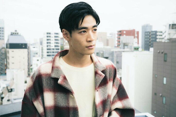 メンノンモデル・若林拓也、のんのクセ強な同僚役で映画デビュー 『私をくいとめて』インタビュー