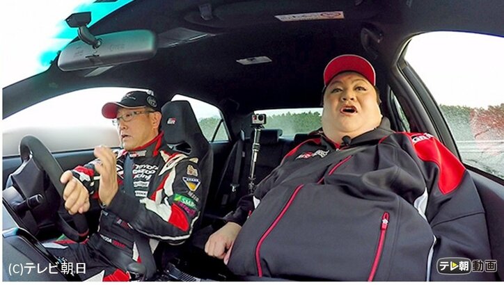 マツコ、激しい走りに感激　年末話題になった「夜の巷を徘徊する」放送決定