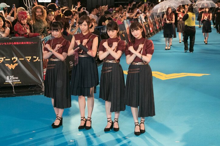 乃木坂46・西野七瀬、歌舞伎町で突然のアカペラ&ダンスに「恥ずかしい」と照れ笑い