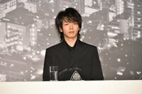 中村倫也、佐藤浩市のクリスマス&誕生日プレゼントに「ラブです」