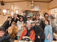 比嘉愛未、『マルモのおきて』共演者集合ショット公開「福くんの成長には驚くばかり」