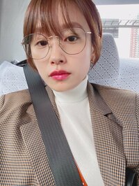 高橋愛『ニキビ？吹き出物？』