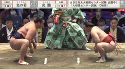 「手をついて！ 手をついて！」行司の厳しい口調に館内ピリリ　迫力ボイスに「おこ」「声がいい」視聴者も反応