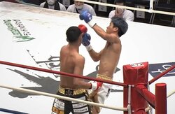 「波を打ちながら倒れて…」実況も驚いた“壮絶”KO わずか1分間でダウンの応酬に「ベストバウト」ファン興奮