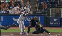 何が起きた？ 大谷翔平、爆速スイングで“珍ハプニング”「すごい音」「ヤバすぎる」相手野手にバットが飛んでいく… ファン騒然