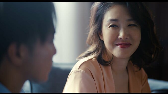 【写真・画像】元国民的アイドル、成宮寛貴相手にハードな濡れ場を披露！荒々しく髪の毛を振り乱し「もっとあなたのことを知りたい」　2枚目