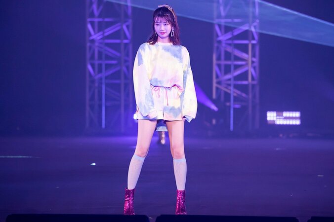 日向坂46、TGC×DASADAコラボステージに登場！ ハッピーオーラ振りまくランウェイでおひさま魅了 8枚目