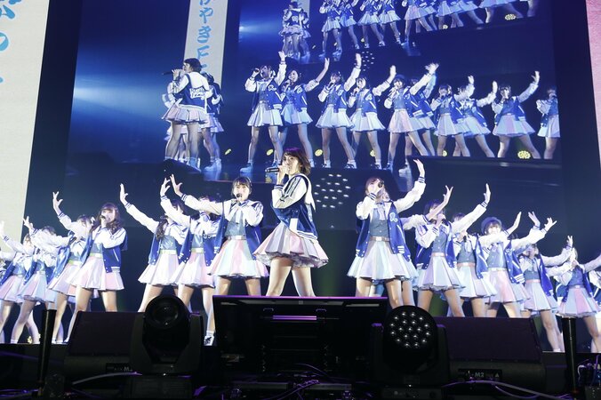 HKT宮脇咲良がセンターで『二人セゾン』を披露！　“対決”では欅坂が勝利 14枚目