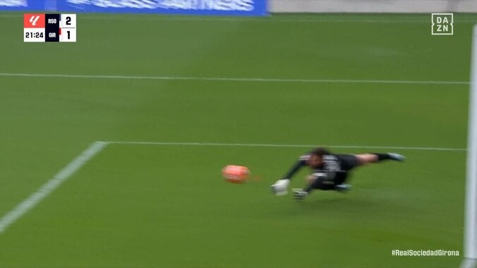 うますぎだろ！久保建英、DF3枚ぶち抜きの強烈シュートにスタンドから拍手喝采！こぼれ球に高速反応→絶妙間合い＆タイミングで振り抜いた瞬間 3枚目