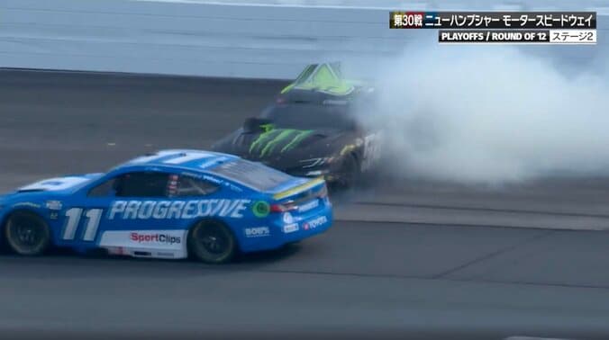 「俺は王者争いやってんだよ！」無線でブチギレ→同僚に体当たり “悪役”ドライバーの動きが物議「あれくらいで回るの知ってる」 4枚目