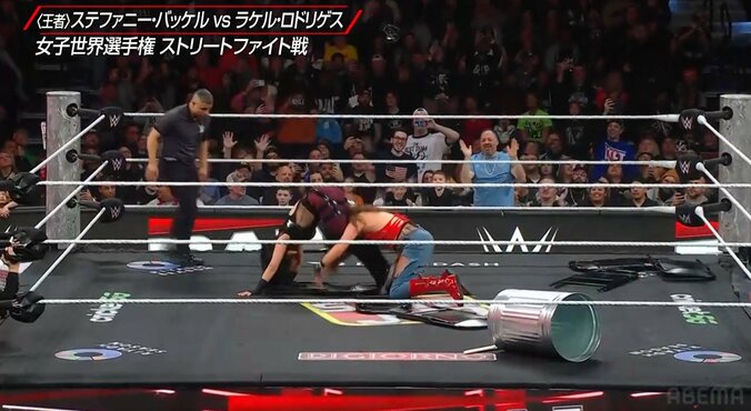 ラテン系美女レスラー、凶暴技を連発「酷すぎるよ」「椅子の上で…」ファン戦慄 2枚目