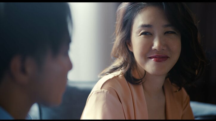 【写真・画像】元国民的アイドル、成宮寛貴相手にハードな濡れ場を披露！荒々しく髪の毛を振り乱し「もっとあなたのことを知りたい」　2枚目