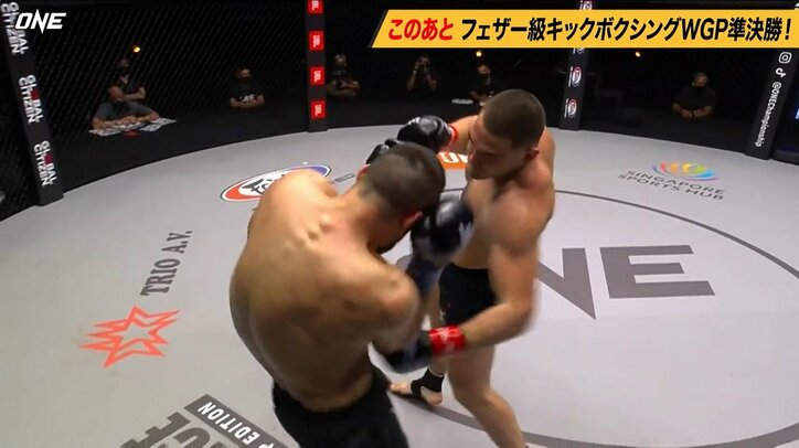 衝撃TKOに「やめてあげて」放送席が思わず同情 悶絶ボディで幾度となく漏れたうめき声に「同情を禁じ得ない」実況も驚き