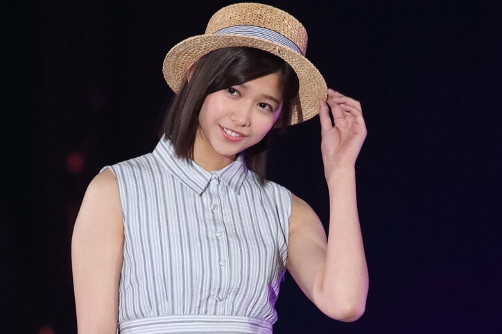 【画像集】欅坂46がガールズアワードに登場、平手・梨加・理佐・小林・土生はランウェイも