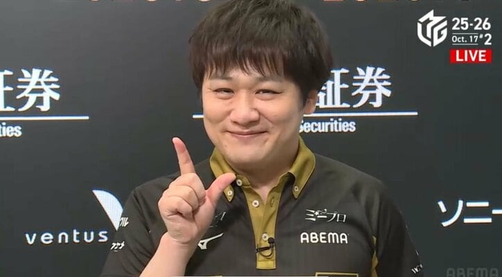 【写真・画像】“10月に強い”多井隆晴、オーラスの逆転ツモで仲間のラスを帳消しに！「10月は叩けるだけ叩きたい。負けません」と不敵な笑み／麻雀・Mリーグ　1枚目