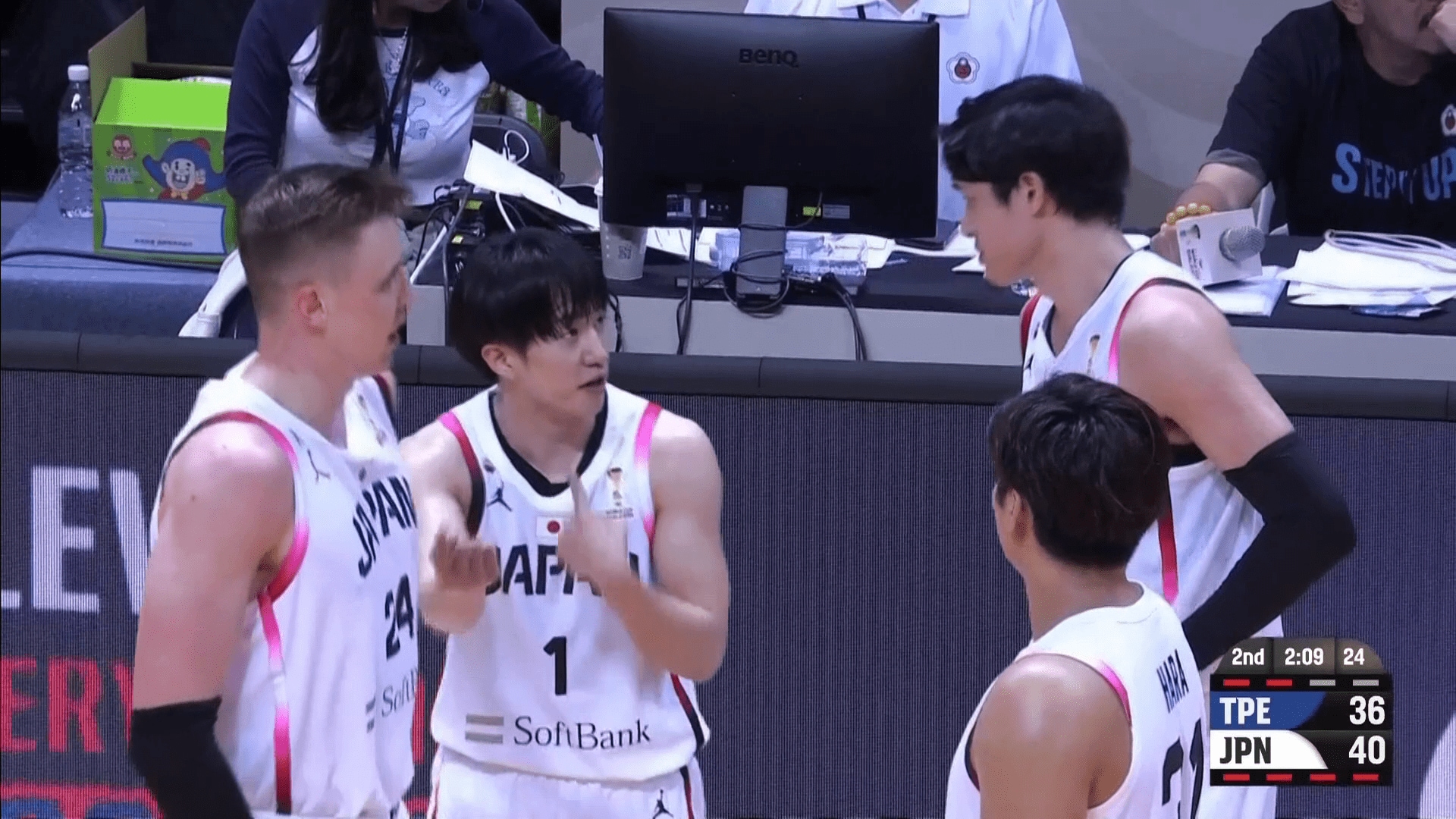 司令塔として日本代表を引っ張った齋藤拓実（１番）