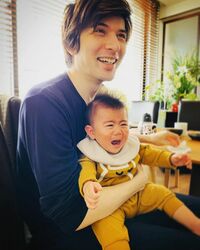 「なごみました」「ギャップが面白い」城田優、甥っ子との2ショットを公開しファンほのぼの