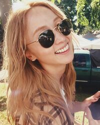 「あみちゃんの笑顔大好き」Dream Ami、ハワイでのキュートなサングラス姿に反響