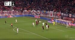 「飛んできた！」「スケールでかい」ボルシアMG福田師王が体ごと飛び込んで“強烈ヘディングシュート”を炸裂した瞬間　ブンデス初シュートは期待しかない一撃	