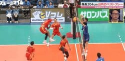 ウソでしょ…！？ 最高到達点229cm“圧巻ブロック”で叩き落とす！バレー日本代表・山内晶大、アメリカ代表の強烈スパイク→“完璧な壁”で封殺