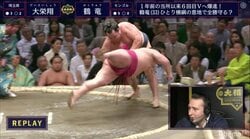 横綱・鶴竜、冷や汗タラリ…　俵に両足かかるも逆転のはたき込みで全勝キープ