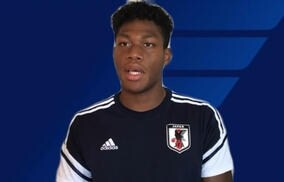 A代表デビューのGK鈴木彩艷、浦和での出番少なさに「現状には満足していない」