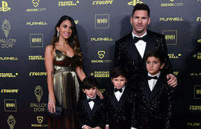 満面の笑み！メッシの次男が父のトレーディングカードをゲット「お父さんが史上最高だと知っている」