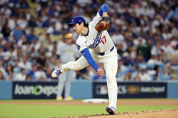 【写真・画像】なんだこの球…！？ 大谷翔平、直球が“謎の動き”「怖っ！」相手打者が困惑…“まさかの空振り”「球種多すぎ」　1枚目