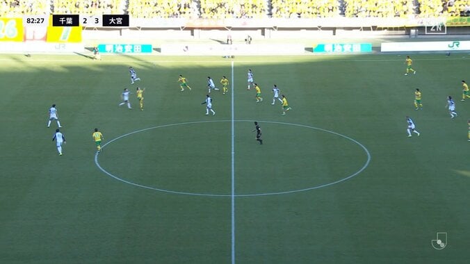 「まだ高校生やろ」J1昇格PO準決勝で千葉の17歳MFが値千金の同点ゴール！「年間No.1ゴール」デビュー戦で圧巻ループシュート決め、決勝に導く 3枚目